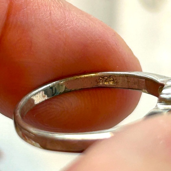 Topaz Pear Shaped Ring, flanked by 2 smaller Topaz🌟Price Drop🌟 - Picture 4 of 15